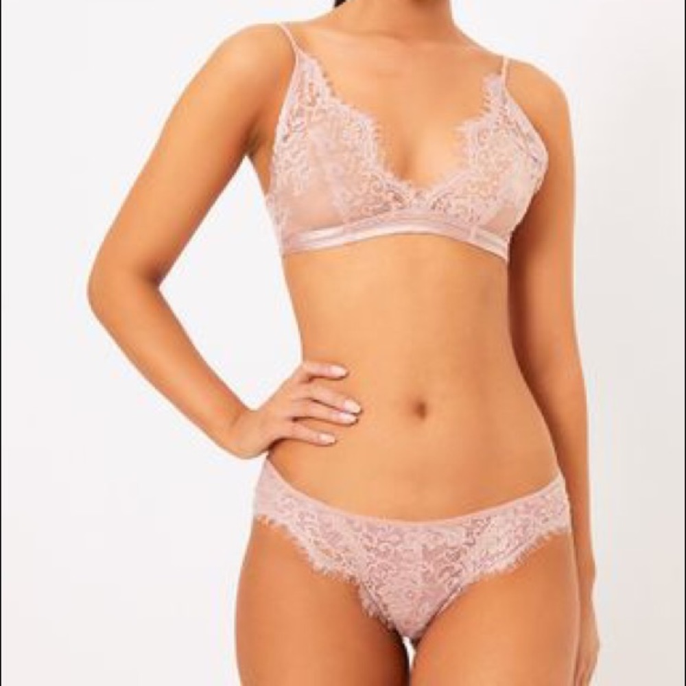 Lace blush bralette and underwear set  lingerie